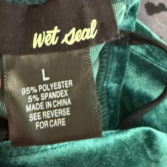 Wet Seal Teal Velvet Bodysuit with Lace Trim - Picture 4 of 6